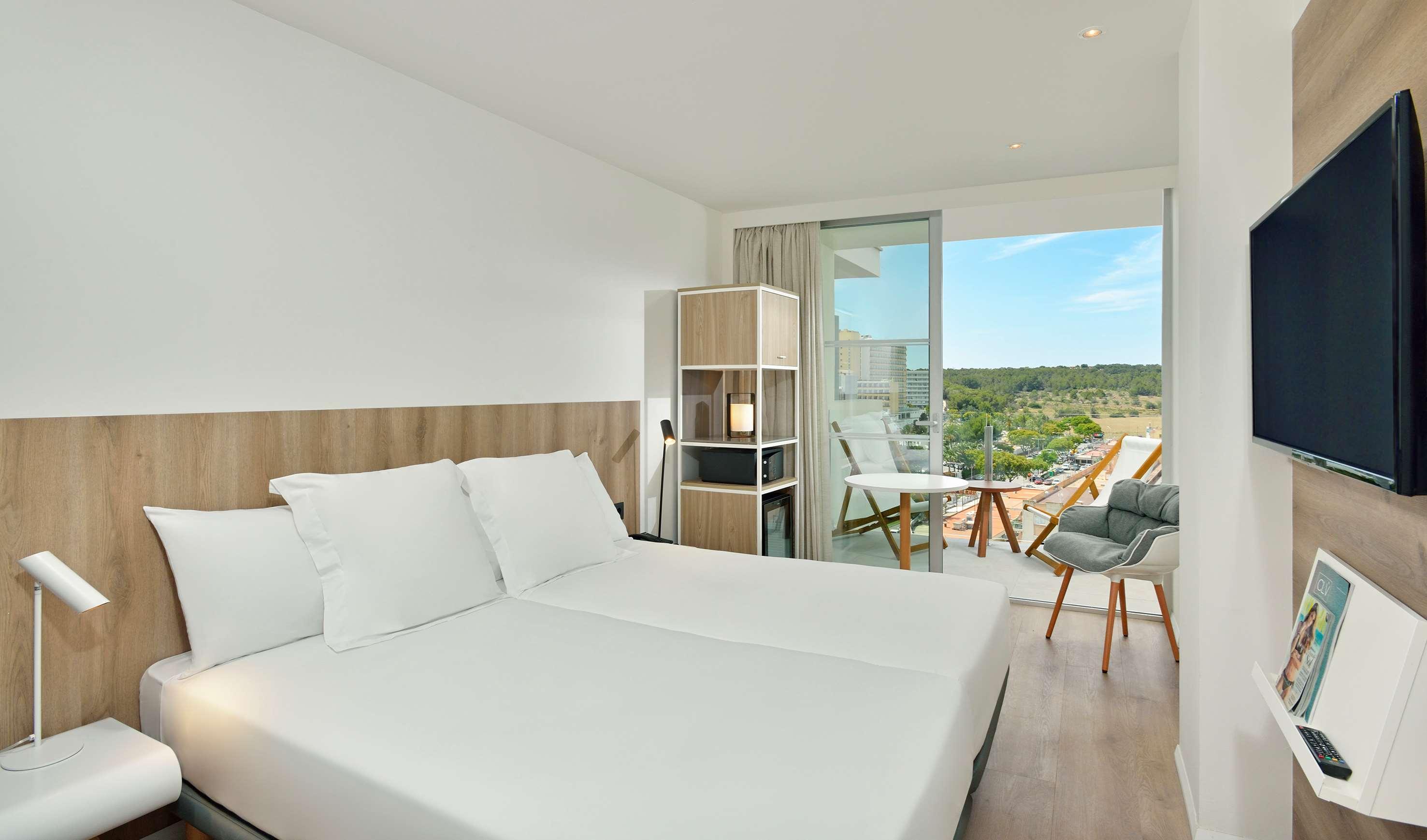 Innside By Melia Calvia Beach Magaluf  Exterior photo